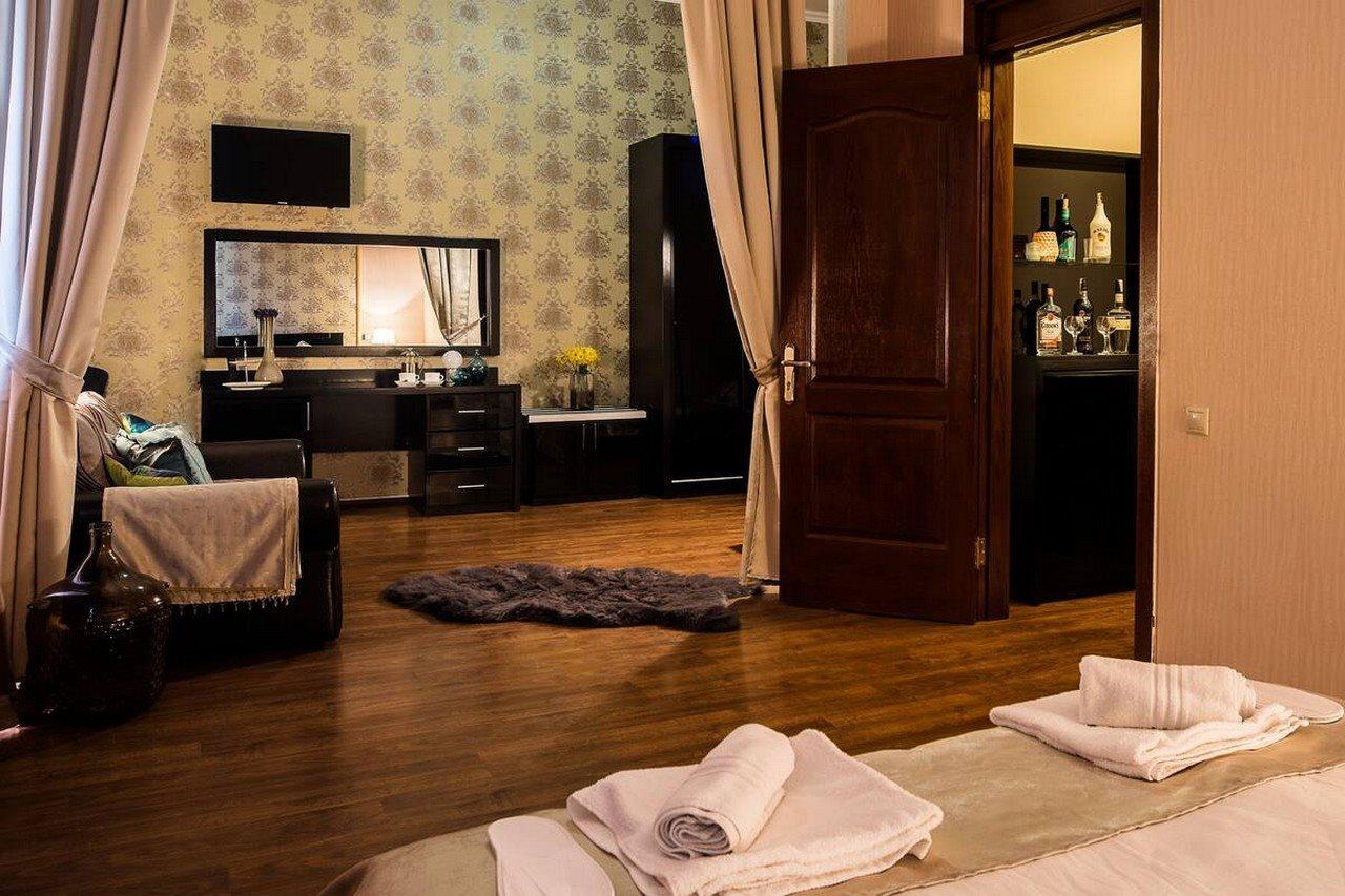 Gold Star Hotel Τυφλίδα Εξωτερικό φωτογραφία