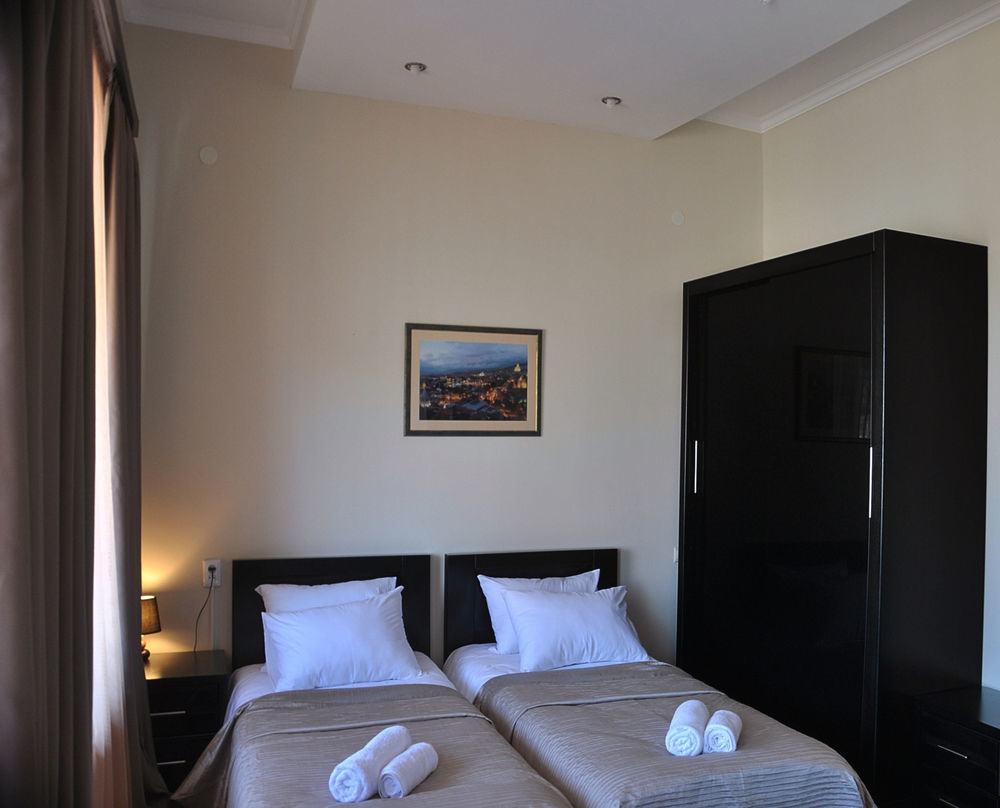 Gold Star Hotel Τυφλίδα Εξωτερικό φωτογραφία