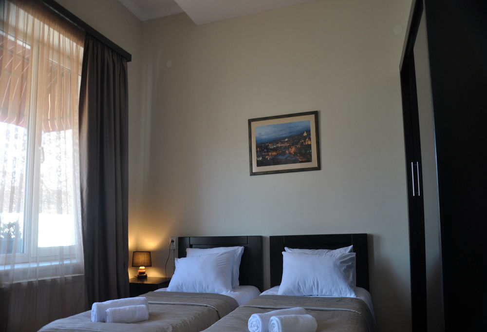 Gold Star Hotel Τυφλίδα Εξωτερικό φωτογραφία